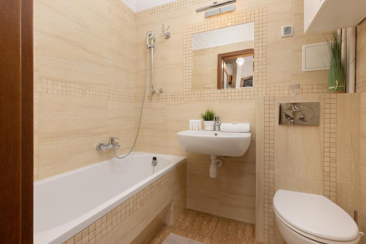 Metro Raclawicka Cozy Studio Apartment By Noclegi Renters Warszawa Exteriör bild